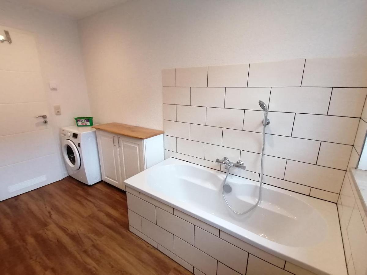 85 Qm Wohnung Pauluste Mit Terasse Und Garten Rostock Exteriör bild